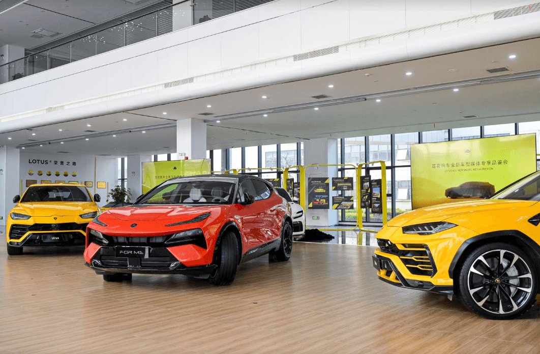 蓮花For Me亮相：在“大六座”主流的對面，為駕駛者劃出“對角線”