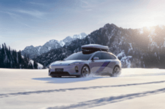 蔚来ET5/ET5T远空套装限定版亮相，专属紫色车身+智能系统升级