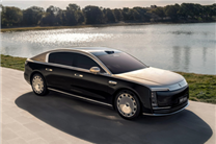 余承東：尊界S800能取得成功 主要是因?yàn)椤白鸾缧?yīng)”