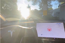解决“强光致盲”问题 特斯拉专利给摄像头装“电动墨镜”