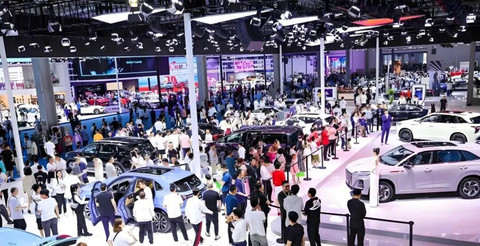 “骗国家钱，非常卑鄙” 魏建军怒批“零公里二手车”