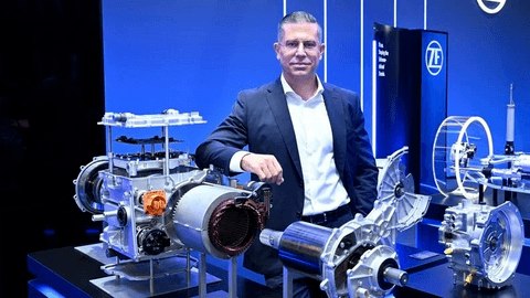 车圈十大人事变动，透视行业的焦虑与奋进 | 看见2025