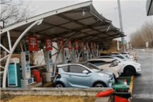 電動車主分享高速服務區(qū)充電小妙招：過個通道立馬不用排隊