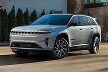 Jeep发布2025款Wagoneer S Limited电动SUV:最高600马力,20分钟快充80%