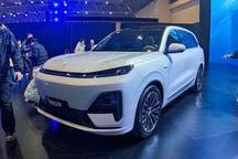 深藍(lán)S09正式發(fā)布亮相 定位旗艦級(jí)全尺寸SUV