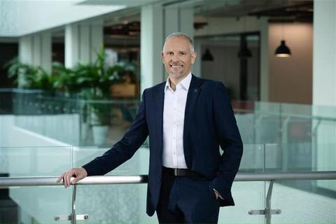 车圈十大人事变动，透视行业的焦虑与奋进 | 看见2025