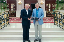 江汽集团董事长项兴初拜访任正非