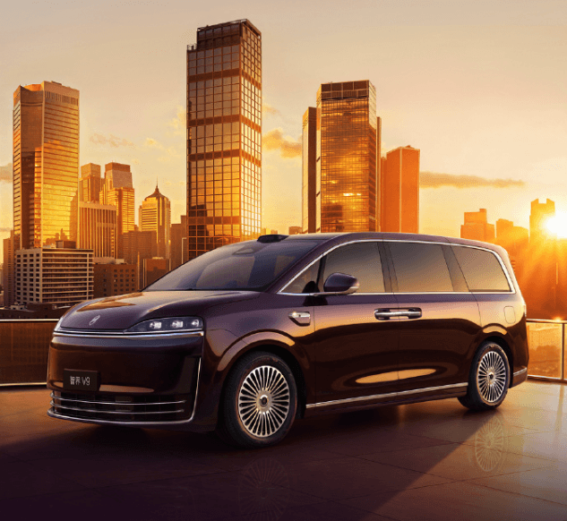 華為余承東：“旗艦大作”智界V9今年春天見