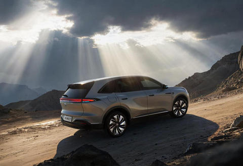 真龙插混Pro系统 至境E7如何实现“满电亏电一条龙”?-图2