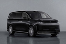 鸿蒙智行首款MPV智界V9首秀亮点一图看懂