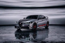 阿尔法·罗密欧Giulia四叶草特别版官图