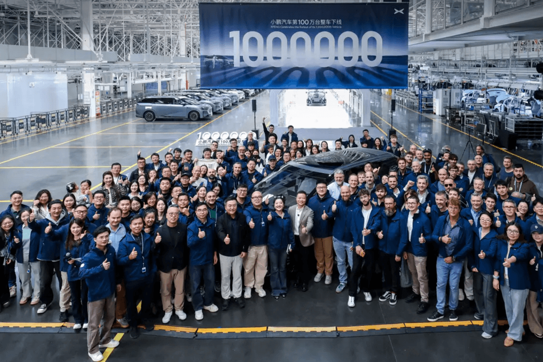 新势力，相继迈入“百万俱乐部”