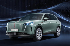 紅旗HS6 PHEV售價(jià)17.88-22.88萬(wàn)元 綜合續(xù)航1650km