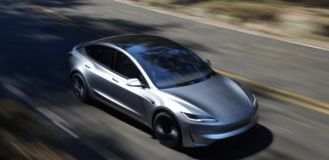 特斯拉悄然在部分Model Y車型中搭載AI4.5自動(dòng)駕駛計(jì)算機(jī)