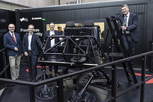 格拉茨技术大学发布先进VR驾驶仿真器 用于自动驾驶电动汽车测试