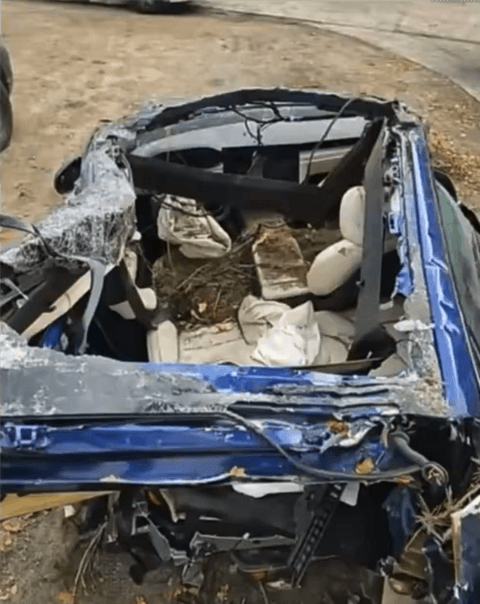 一辆特斯拉Model S Plaid时速285km发生车祸：车内人员幸存