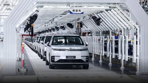 小鹏的Robotaxi上线了，但它并不想和萝卜快跑抢饭碗