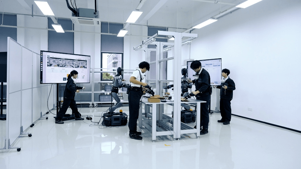 机器人制造机器人部件：舍弗勒具身智能机器人数智工厂在太仓正式启用