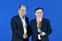 祝贺！比亚迪王传福获2026汽车工业饶斌奖