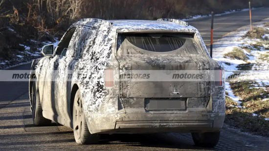 劳斯莱斯首款纯电SUV谍照 或于2026年发布