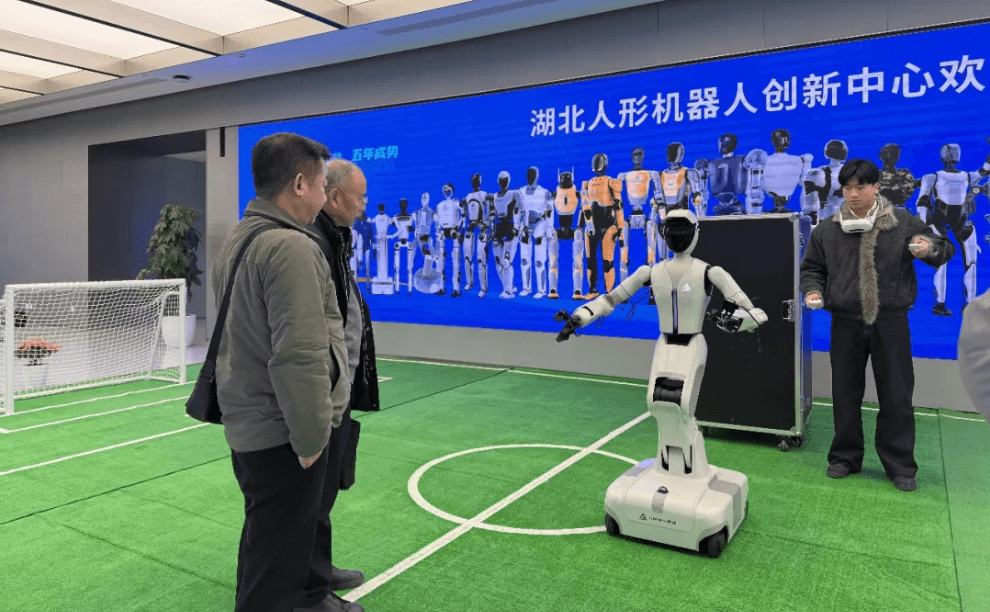 又一款通用機(jī)器人開(kāi)啟規(guī)?；桓? data-height=