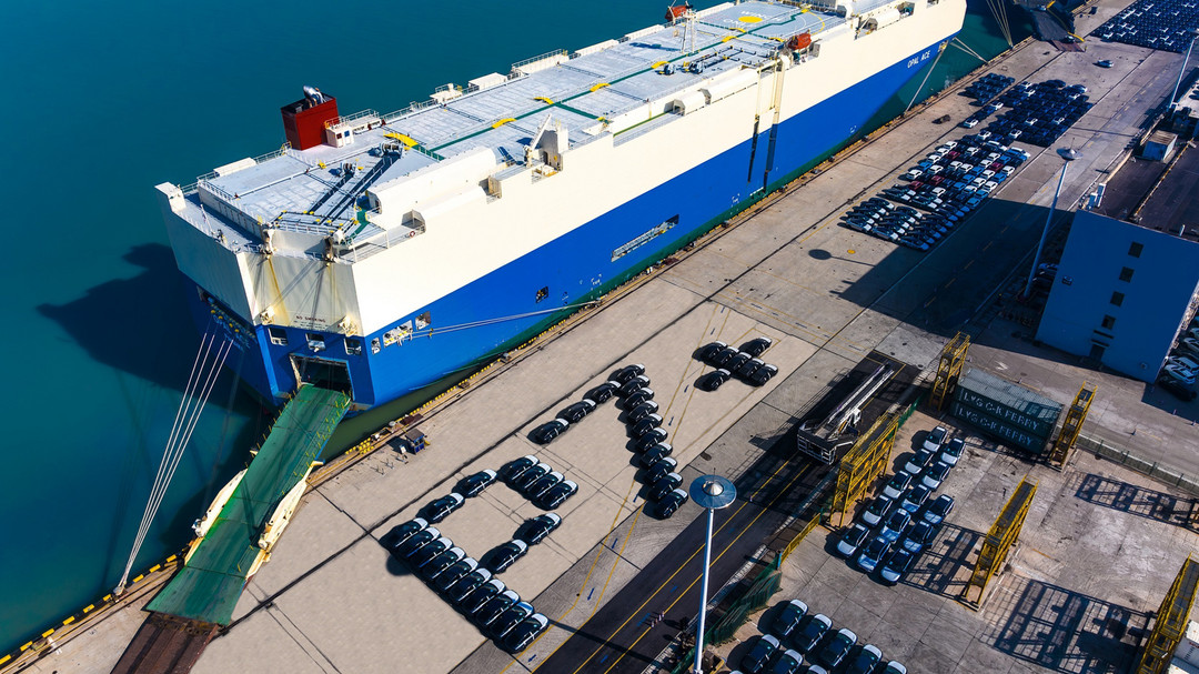 2026款小鵬P7+正式開啟海外大規(guī)模發(fā)運