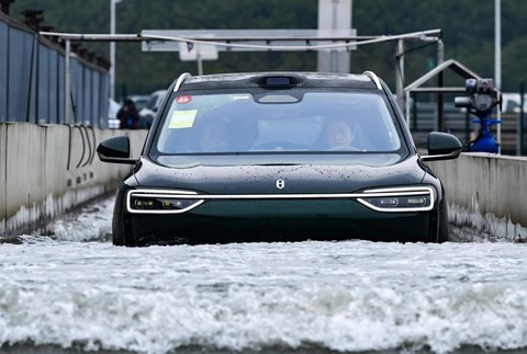 全新问界M7增程长续航版工厂验收交付 累计交付超40万辆-图2