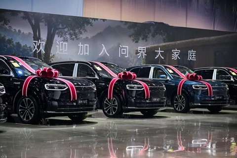 全新问界M7增程长续航版工厂验收交付 累计交付超40万辆-图3