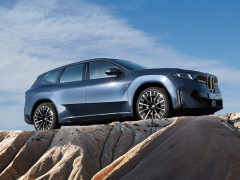 宝马坚持订阅制：硬件标配，软件在线解锁驾驶辅助功能