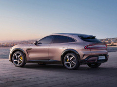 小米汽车OTA升级：辅助驾驶优化，智能座舱升级，安全功能增强