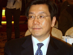 李开复预言：2026年AI智能硬件爆发，手机将非主流设备