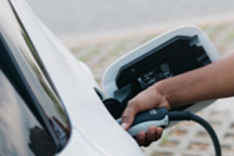 加拿大拟废除电动汽车法规 汽车制造商迎来利好