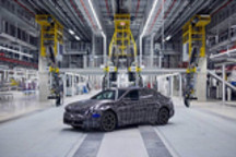 新世代NK平台 全新宝马i3预量产版本下线