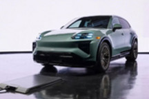 1139匹纯电猛兽 保时捷纯电卡宴投入量产