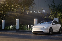 马斯克的百万亿市值狂想：特斯拉的“奇点之年”与骨感现实