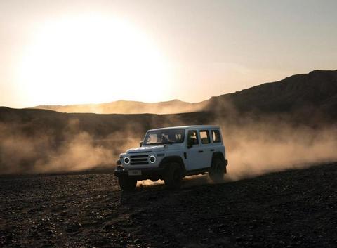 越野车都在城市化，212为何选择“开倒车”？-图5