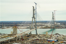 特朗普威胁关闭美加跨境新桥，北美汽车业关键通道或受阻