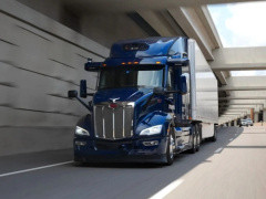 Aurora无人驾驶卡车1000英里连续行驶，开启货运“超人时代”