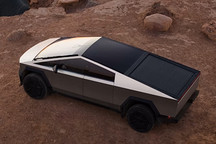 特斯拉Cybertruck FSD检测到车主失能，自动避险送医