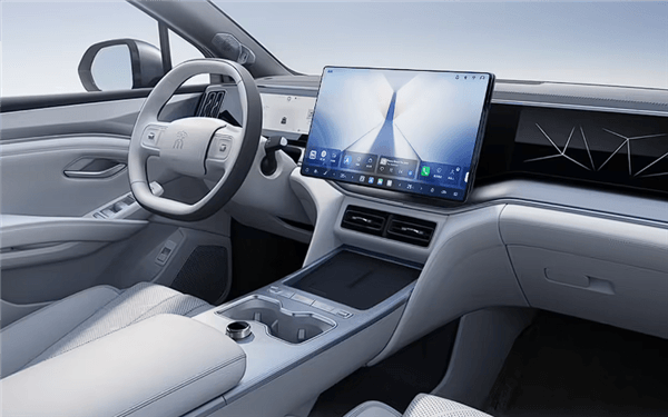 自驾游神器！比亚迪宋Ultra EV内饰公开：座椅可秒变双人大床