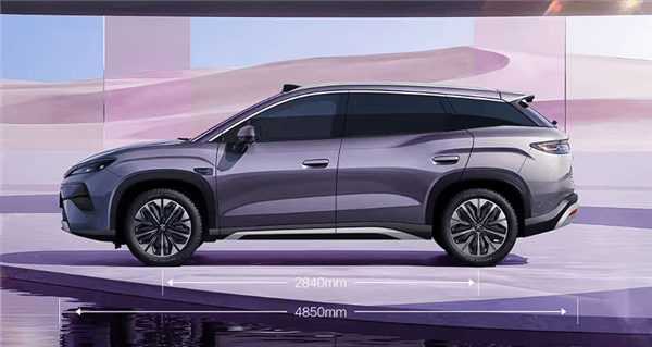 自驾游神器！比亚迪宋Ultra EV内饰公开：座椅可秒变双人大床