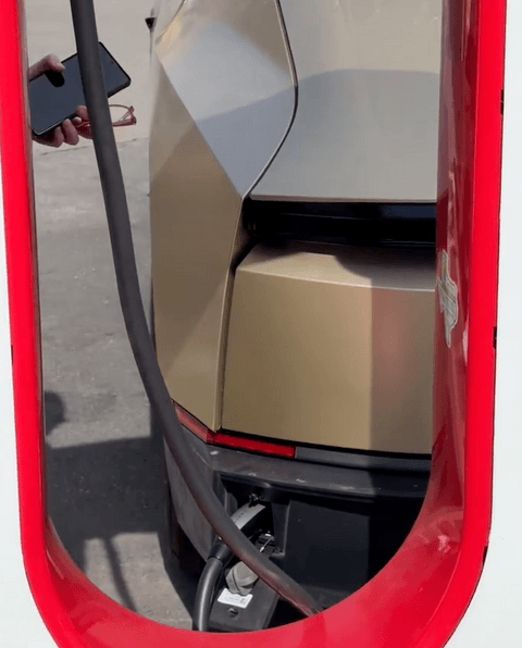 没有方向盘的特斯拉，连充电都要“隔空”赌一把？