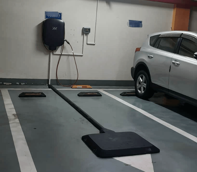 没有方向盘的特斯拉，连充电都要“隔空”赌一把？