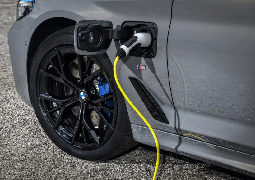 没有方向盘的特斯拉，连充电都要“隔空”赌一把？