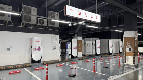 没有方向盘的特斯拉，连充电都要“隔空”赌一把？