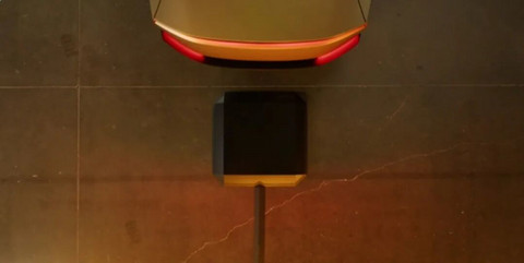 没有方向盘的特斯拉，连充电都要“隔空”赌一把？