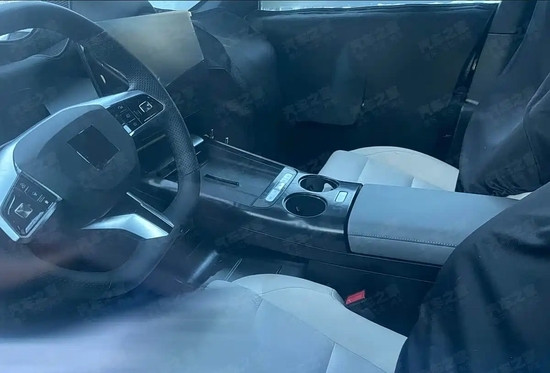 采用全新风格设计 全新MG07内饰谍照