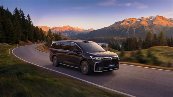 30万级唯一满血华为MPV!岚图梦想家冠军版限量预售 31.99万元