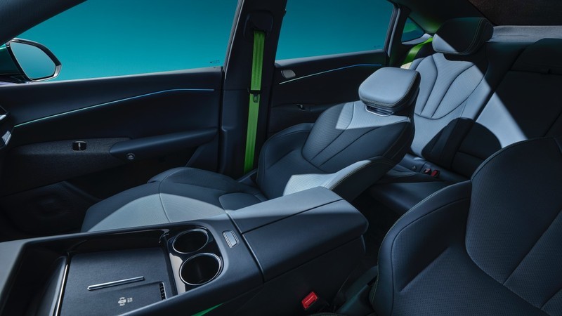 极狐全新阿尔法S5预售补贴价11.28万起 综合续航1450km-图6