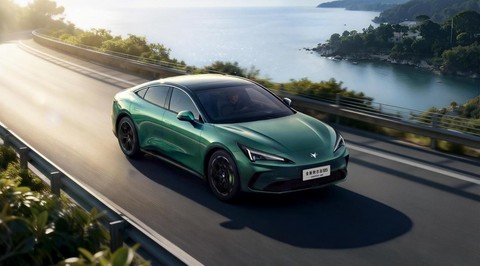 极狐全新阿尔法S5预售补贴价11.28万起 综合续航1450km-图8